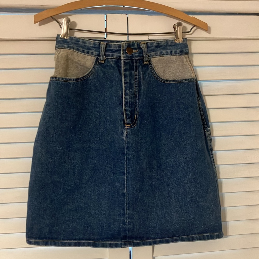 Sam & Max denim skirt. Xsmall